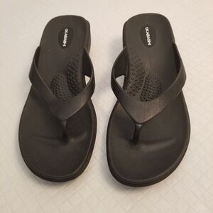 Okabashi sandals flip flops size ML Black uppers